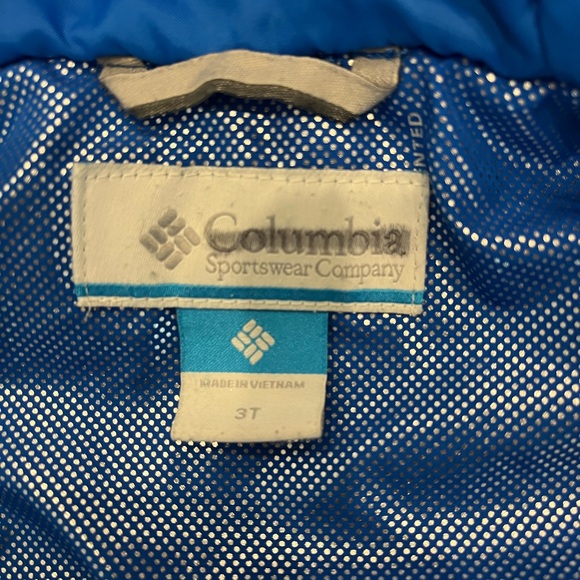 3/$20 Columbia Toddler Jacket - Picture 2 of 2